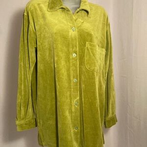 Ellen Ashley small long sleeve button down top